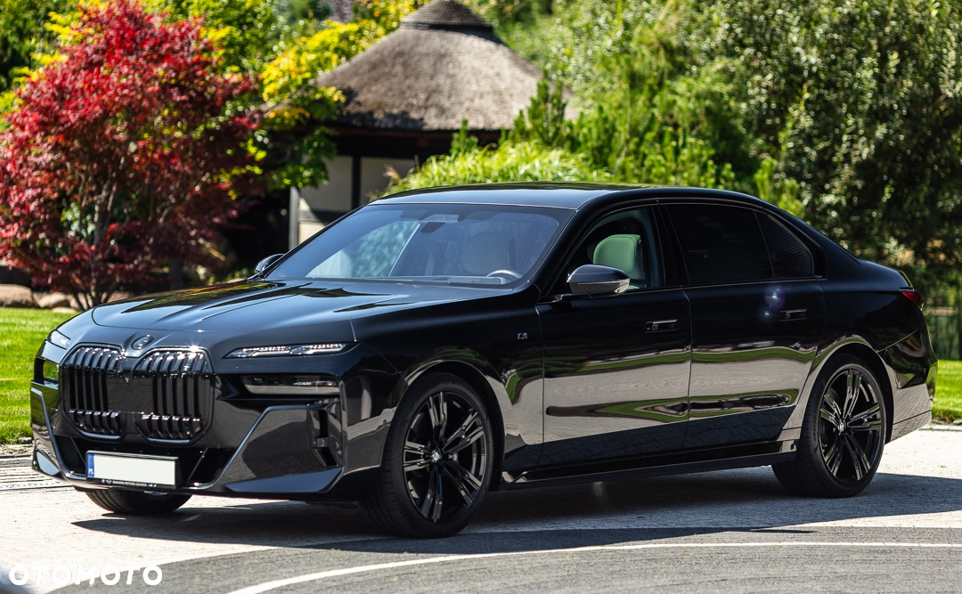 BMW Seria 7 - 8