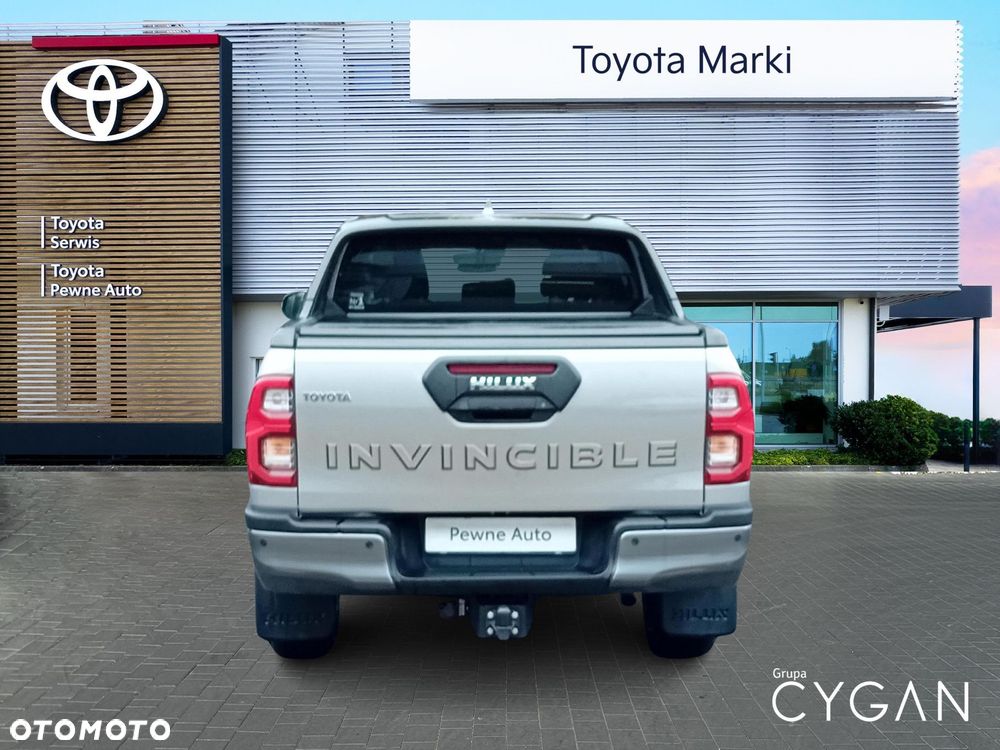 Toyota Hilux 2.8 D-4D Double Cab Invincible Sport 4x4 - 4