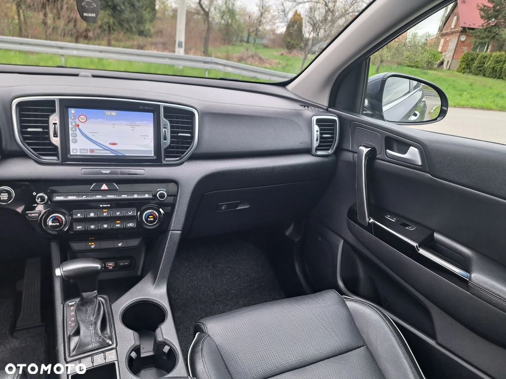 Kia Sportage 2.0 CRDI 4WD Automatik Dream-Team Edition - 17