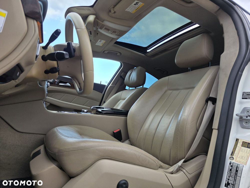 Mercedes-Benz CLS 500 4-Matic BlueEff - 23