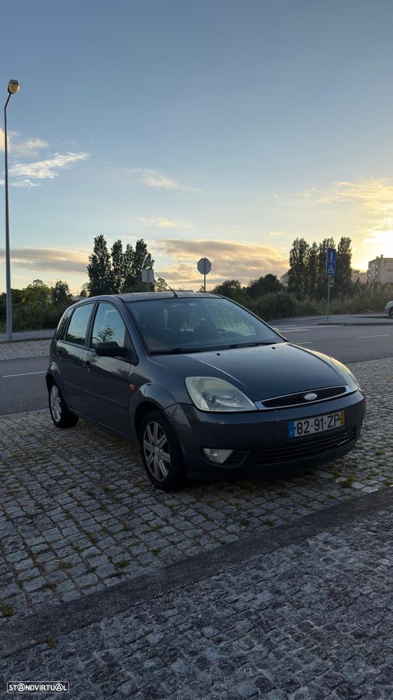 Ford Fiesta 1.25 Ghia - 5