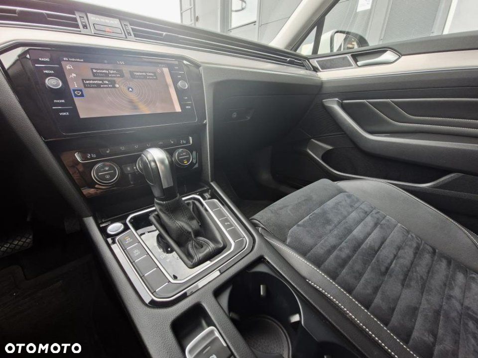 Volkswagen Passat - 26
