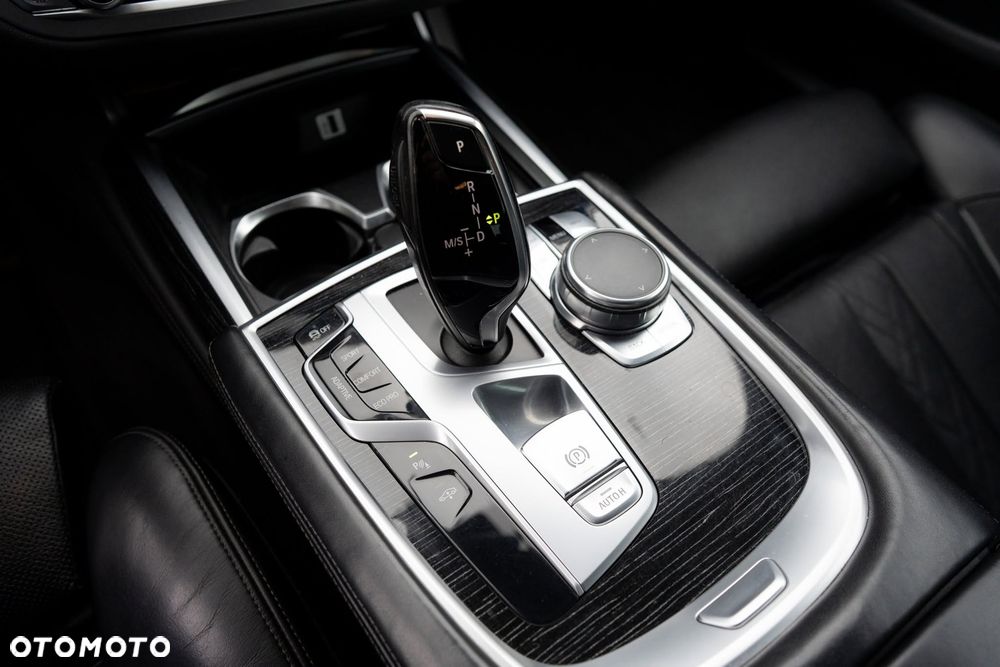 BMW Seria 7 730d xDrive - 18