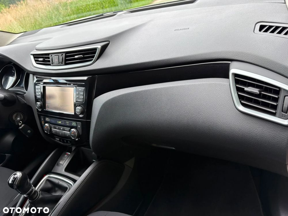 Nissan Qashqai 1.2 DIG-T N-Vision - 28