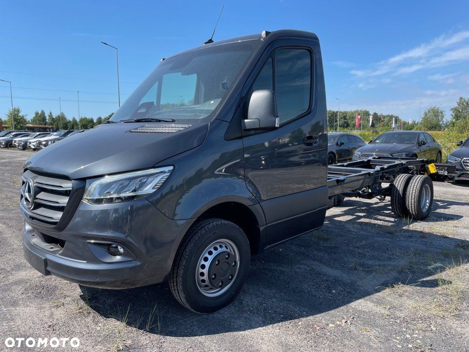 Mercedes-Benz Sprinter - 2