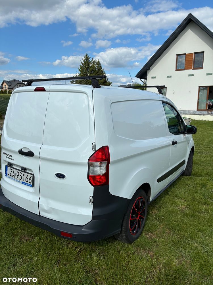 Ford Transit Courier - 2