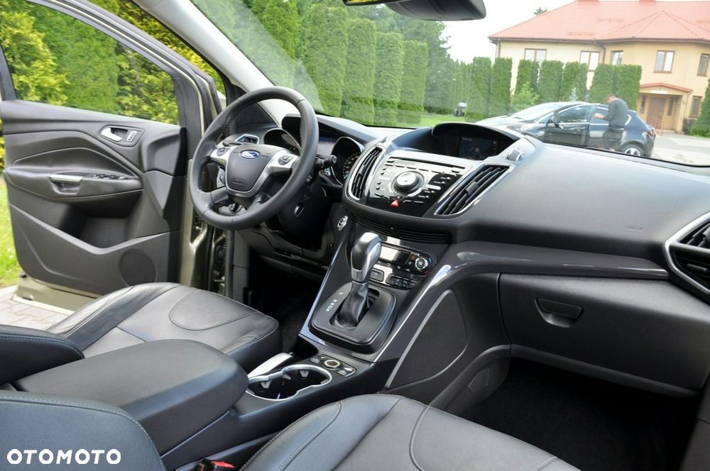 Ford Kuga - 25