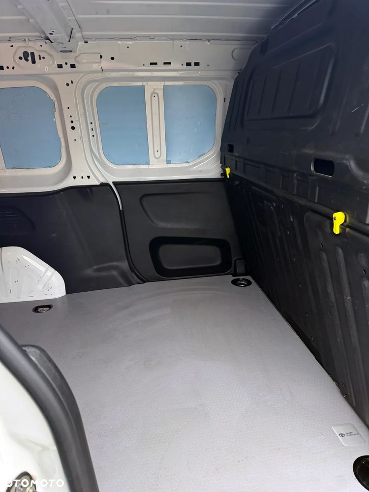 Toyota PROACE CITY LONG - 9