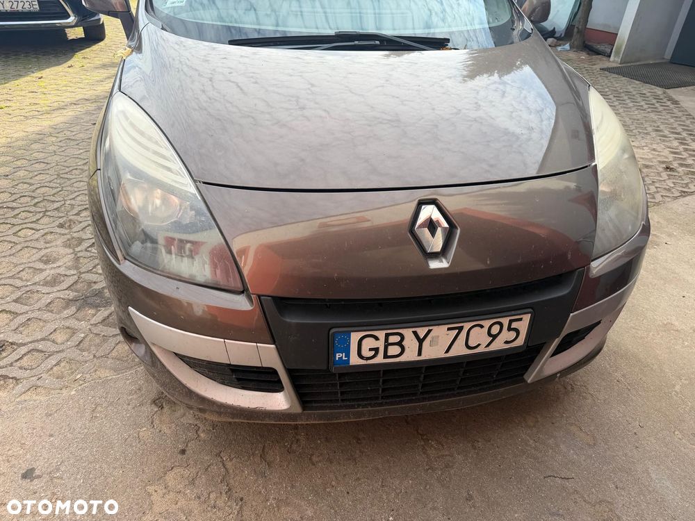 Renault Scenic 2.0 dCi Privilege - 11