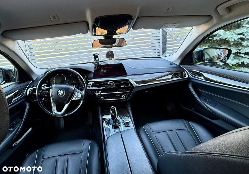 BMW Seria 5 520d Luxury Line - 4