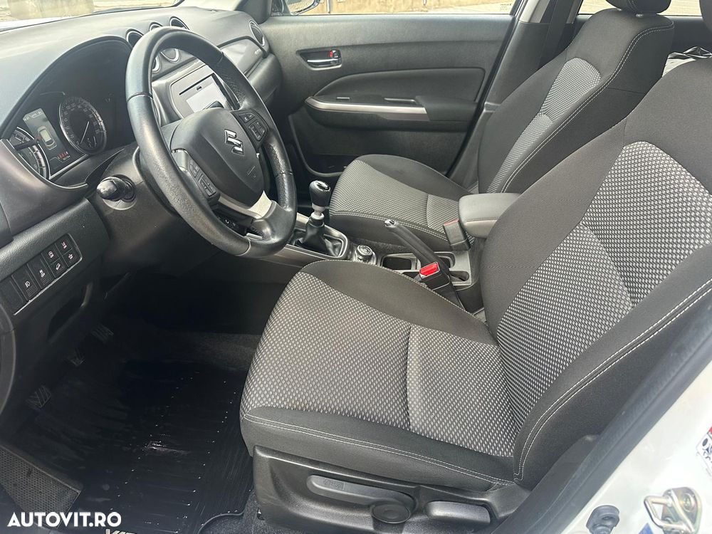 Suzuki Vitara 1.4 Boosterjet AllGrip MHEV Passion - 15