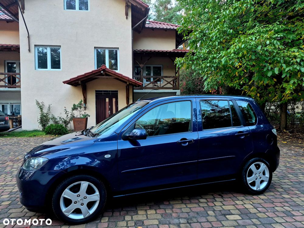 Mazda 2 - 4