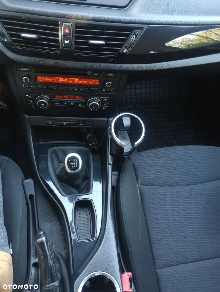 BMW X1 sDrive16d - 12