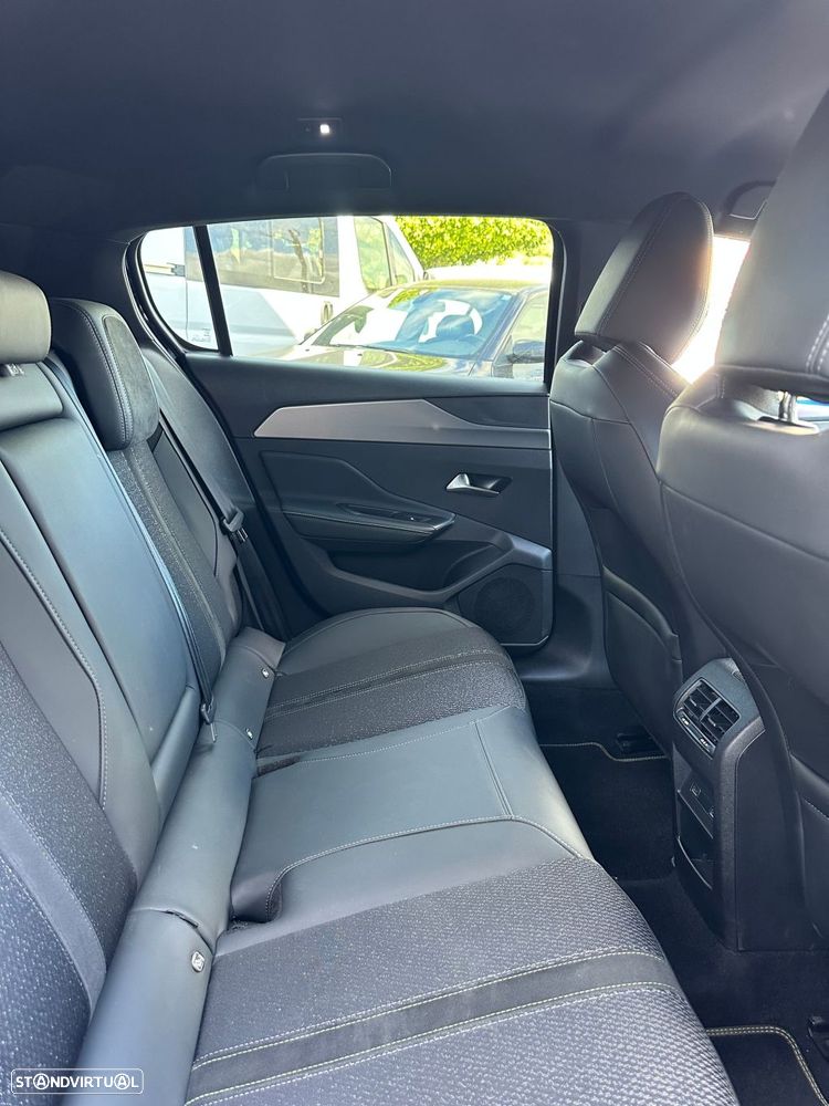 Peugeot 308 1.6 Hybrid GT Pack e-EAT8 - 19