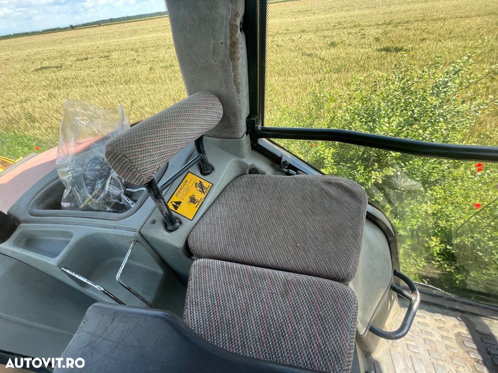 Massey Ferguson 8220 - 12