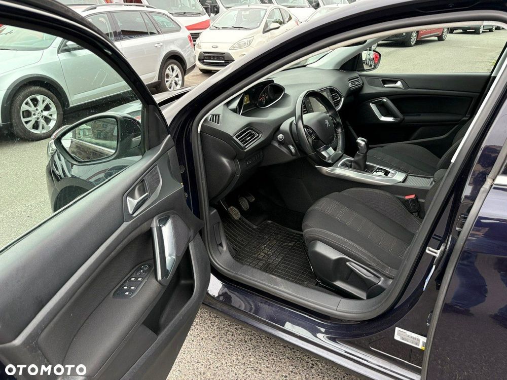 Peugeot 308 1.6 BlueHDi Style S&S - 12