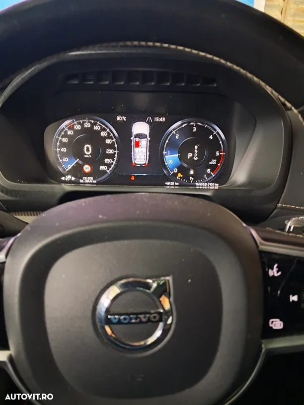 Volvo XC 90 - 8