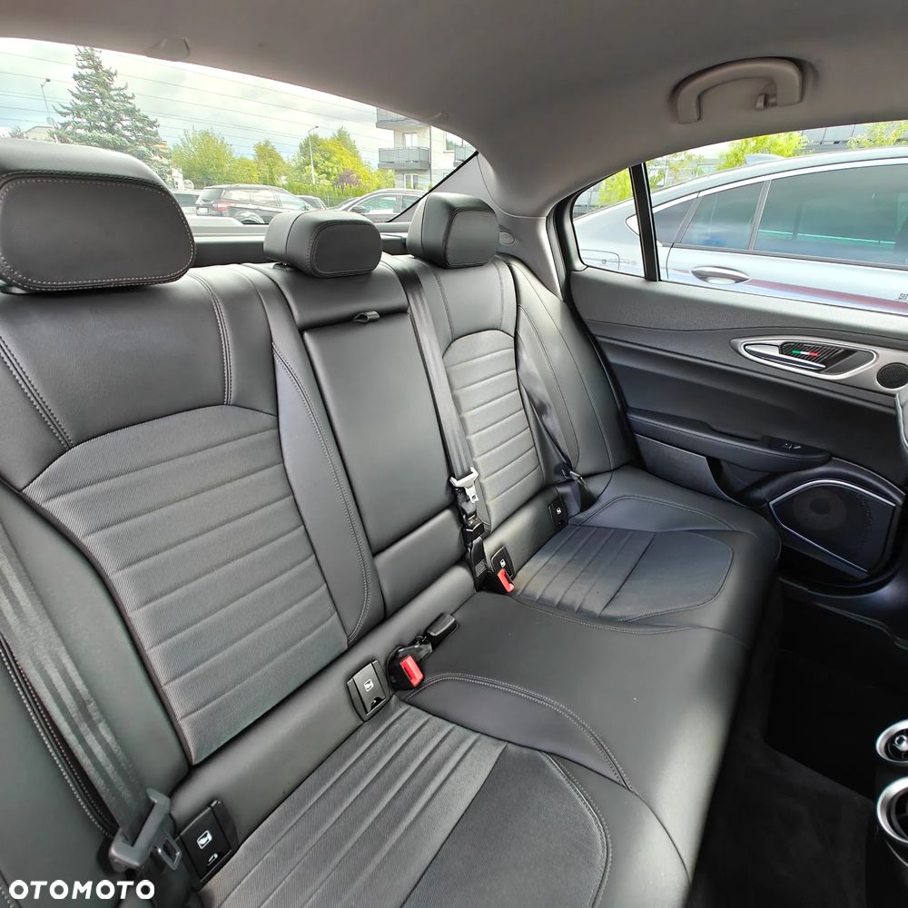 Alfa Romeo Giulia 2.0 Turbo Super - 22