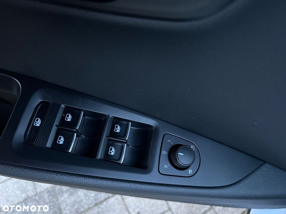 Seat Leon 1.5 TSI ACT DSG OPF FR Black Matt Edition - 39