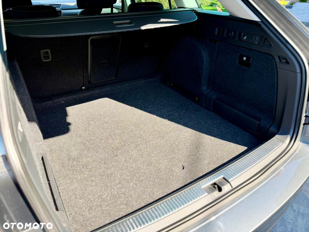 Skoda Superb 2.0 TDI SCR Style DSG - 36
