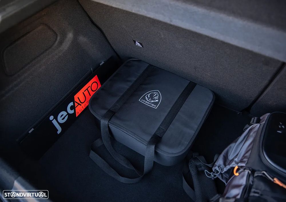 Peugeot e-208 Active Pack - 25