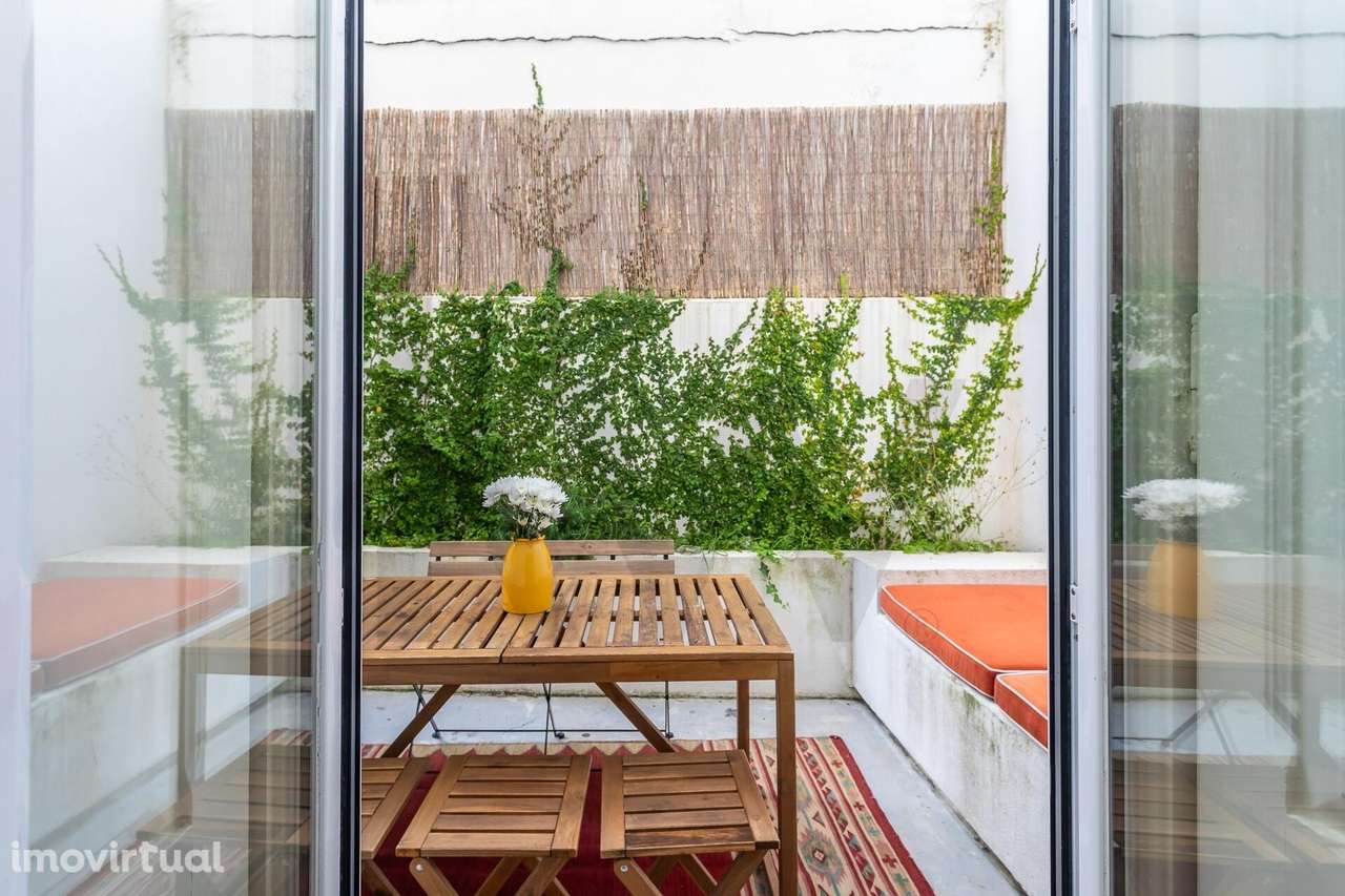 Apartamento Remodelado com Pátio Privativo no Dafundo - Grande imagem: 2/50