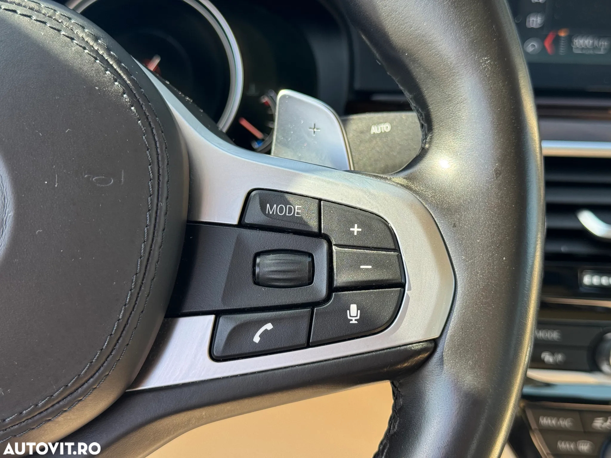 BMW Seria 5 520d xDrive AT - 31