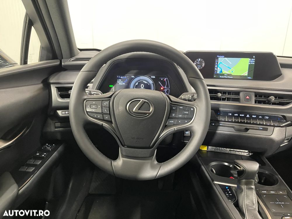 Lexus UX 250h Business Edition - 6