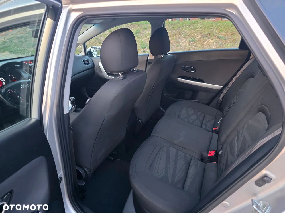 Kia Ceed - 7