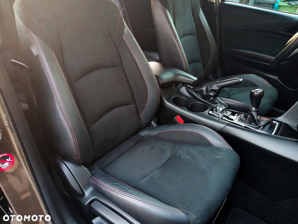 Mazda 3 SKYACTIV-G 120 NAKAMA - 34