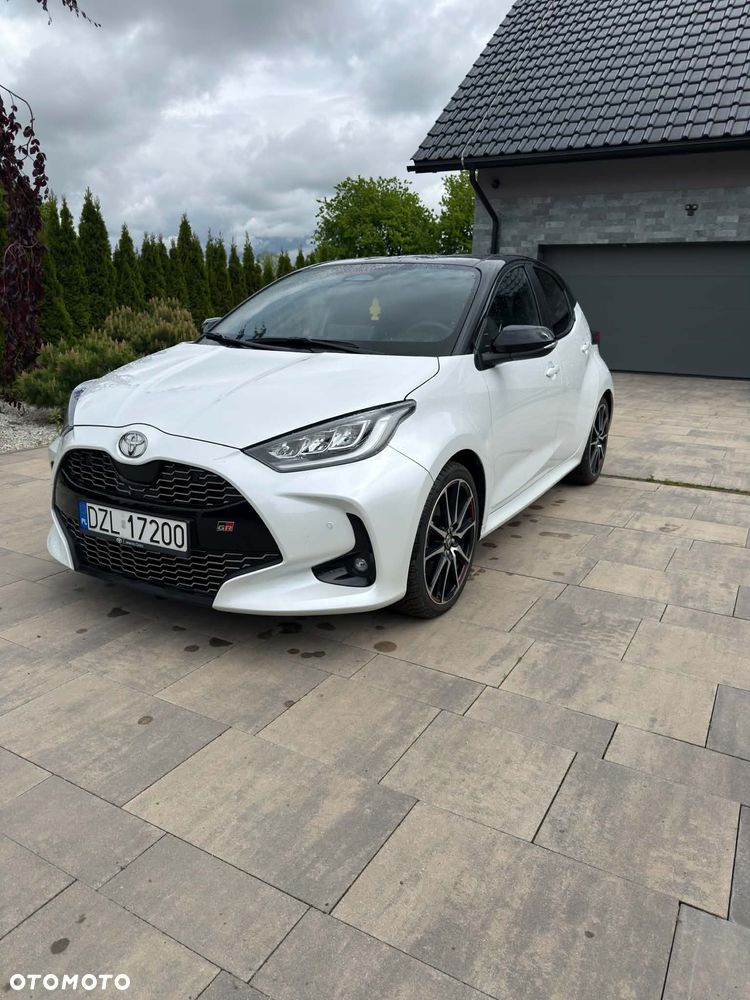 Toyota Yaris Hybrid 1.5 GR Sport - 1