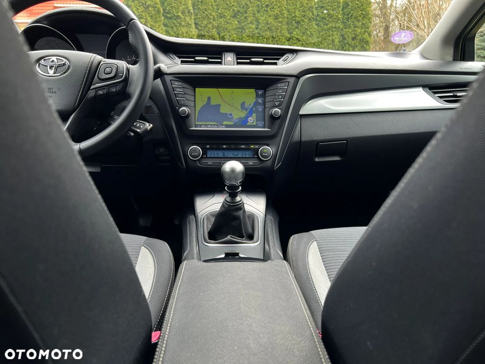 Toyota Avensis 1.6 Business Edition - 28