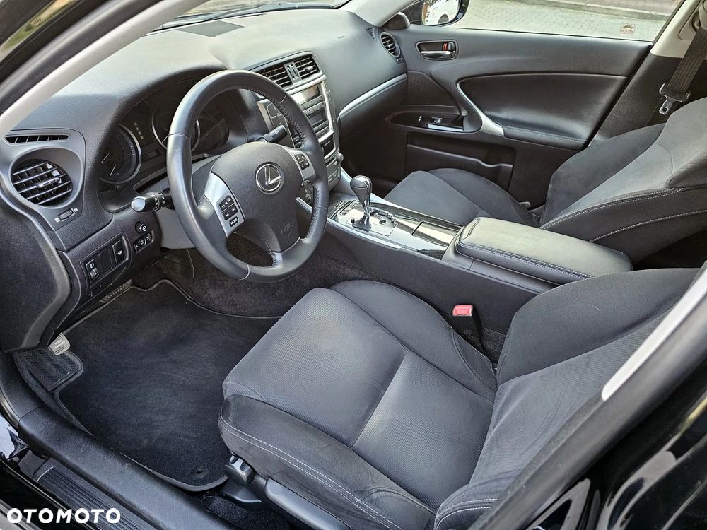 Lexus IS 250 - 22