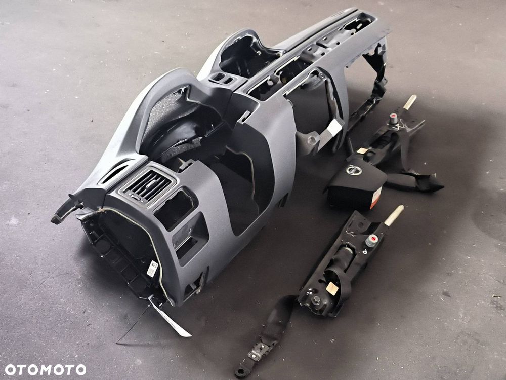DESKA KOKPIT VOLVO V70 III LIFT - 8