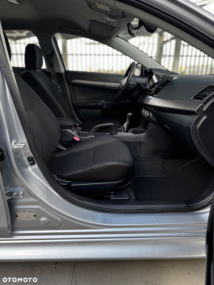 Mitsubishi Lancer 1.6 ClearTec Invite - 29