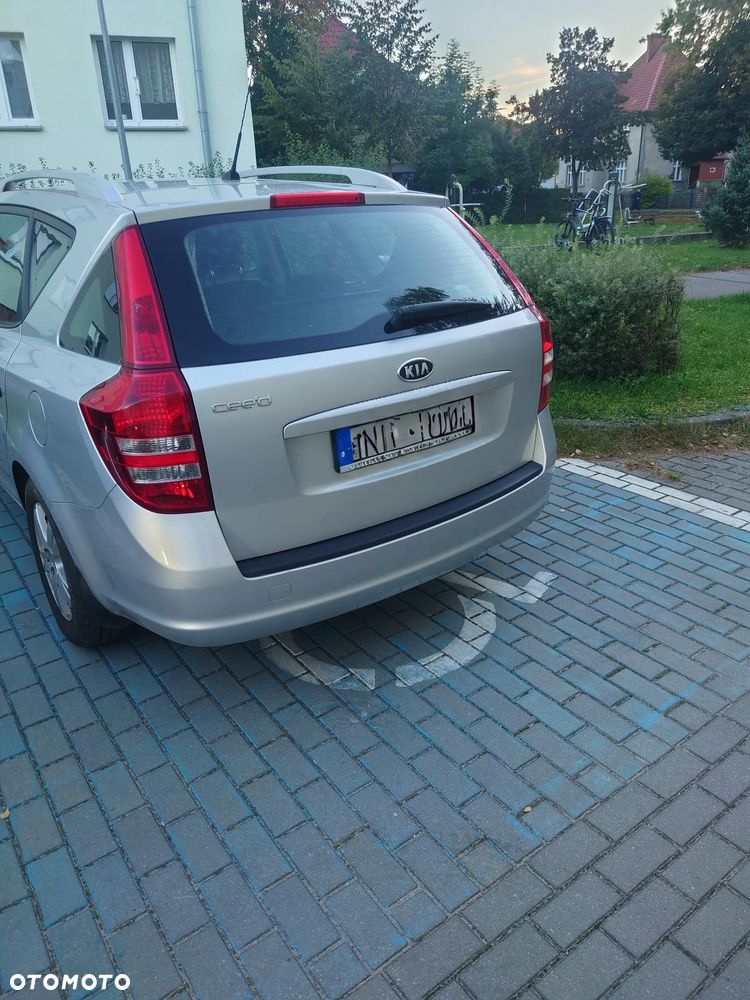 Kia Ceed - 3