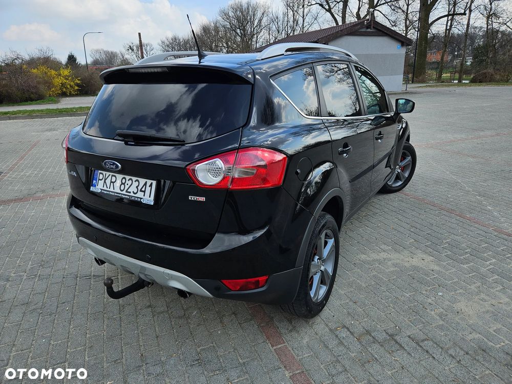 Ford Kuga 2.0 TDCi 2x4 Titanium - 4
