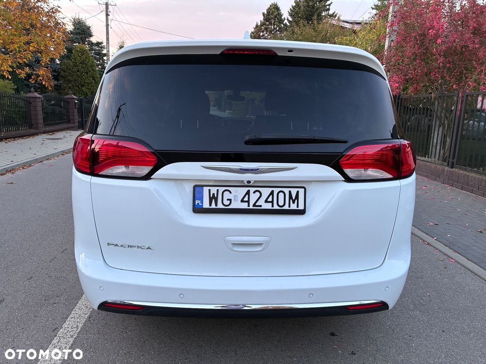 Chrysler Pacifica - 6