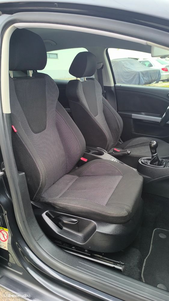 SEAT Leon 1.6 TDI Sport - 52