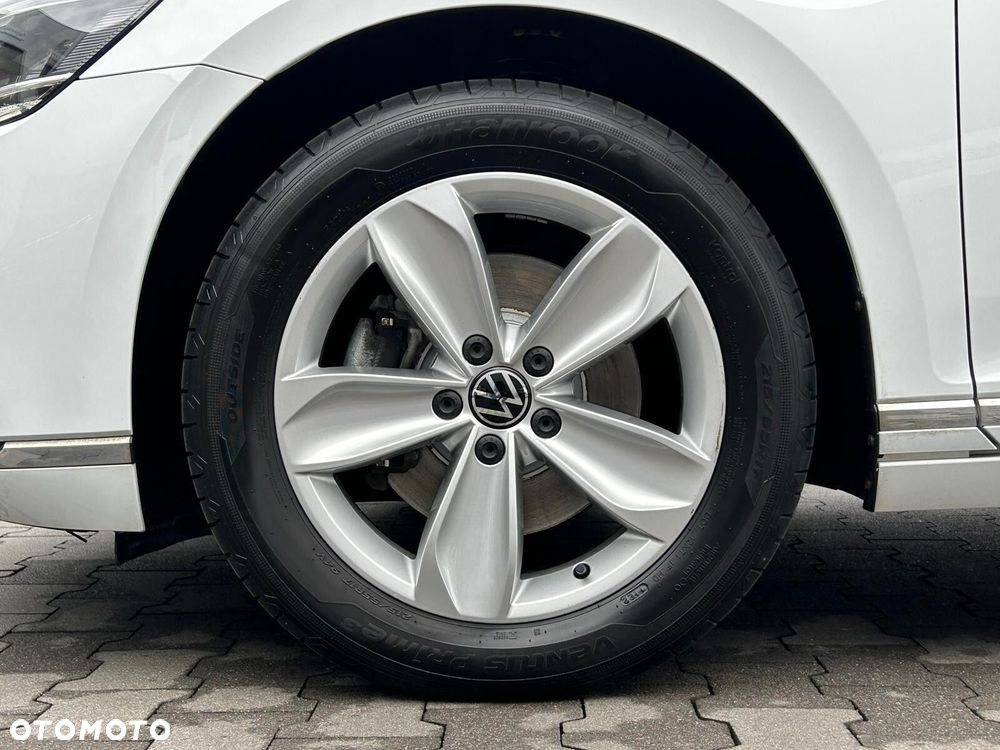 Volkswagen Passat 2.0 TDI EVO Elegance - 39