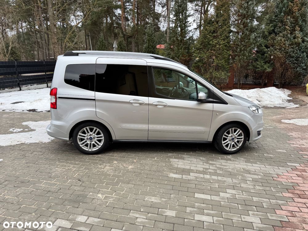 Ford Tourneo Courier 1.0 EcoBoost Titanium - 4
