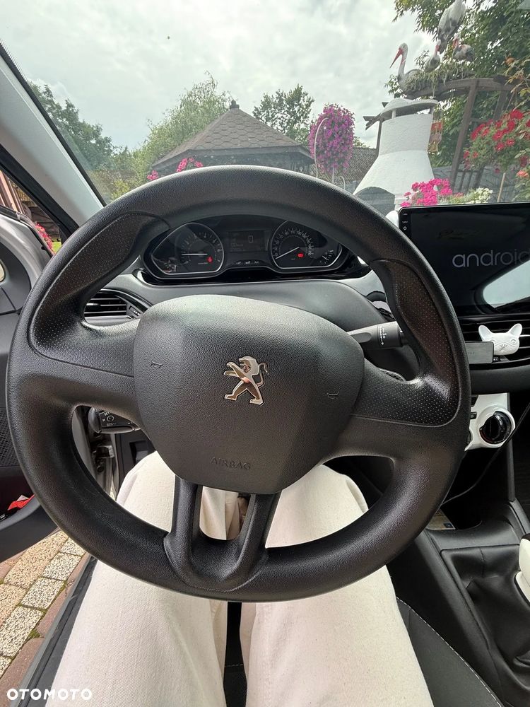 Peugeot 208 - 7