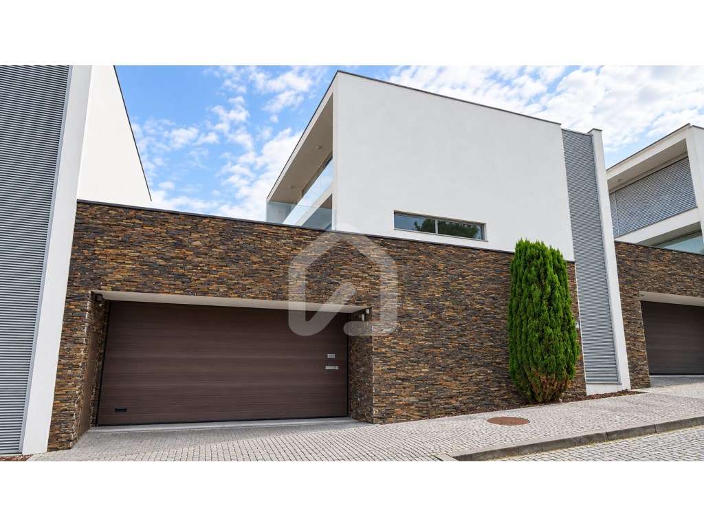Moradia Individual junto ao centro da cidade