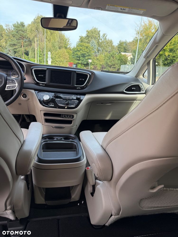 Chrysler Voyager - 11