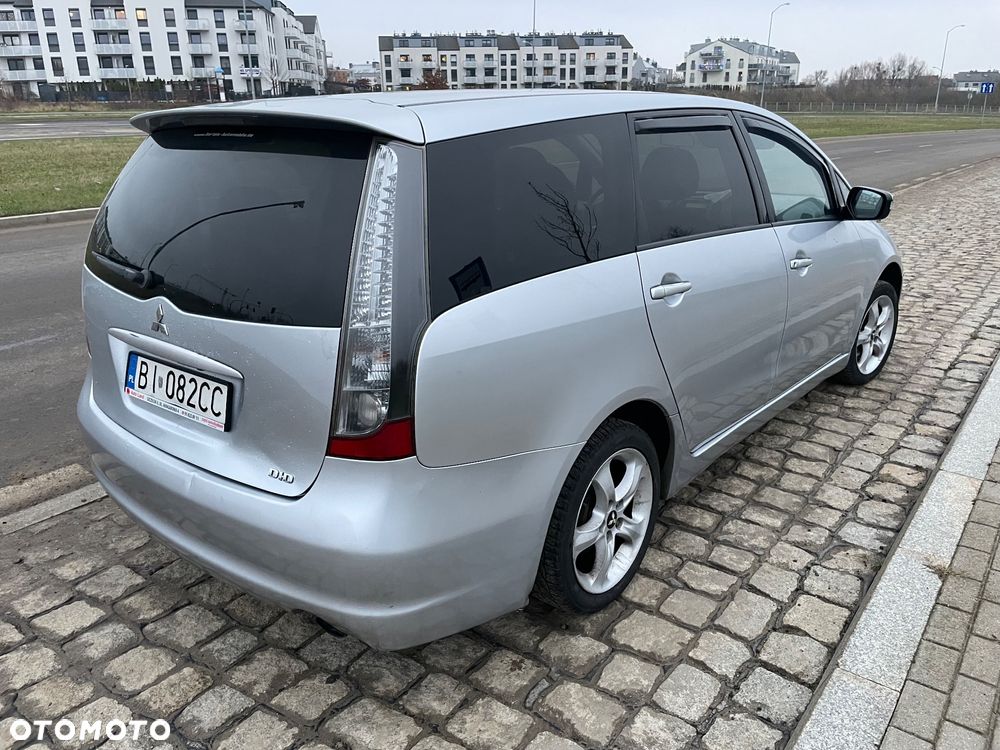 Mitsubishi Grandis 2.0 DID Instyle - 4