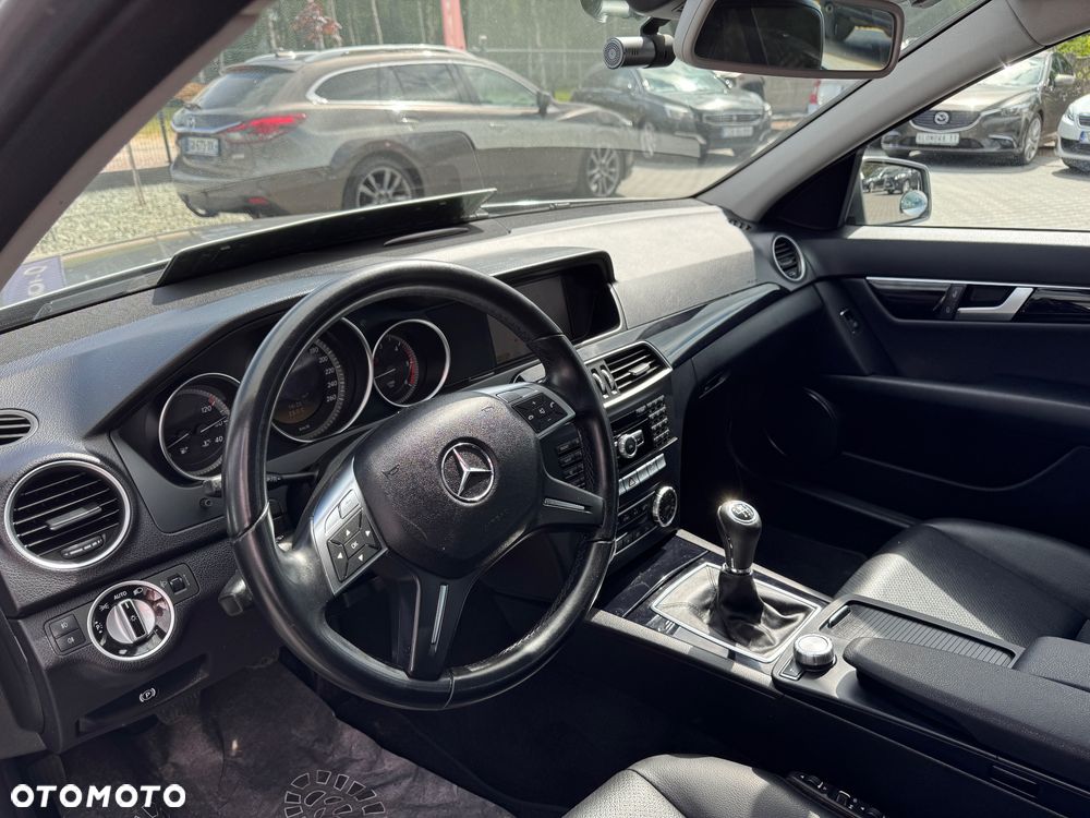 Mercedes-Benz Klasa C 220 CDI DPF Elegance - 33