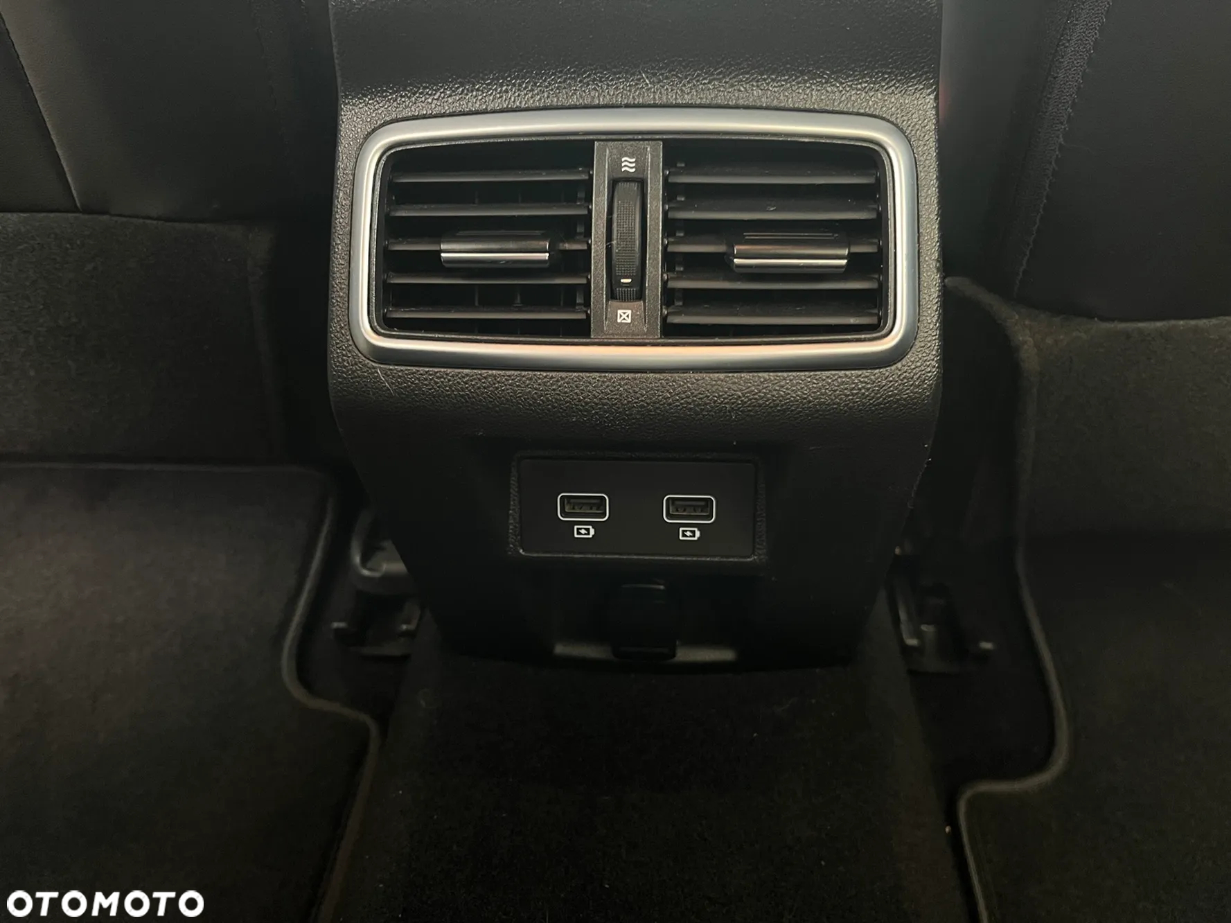 Renault Megane BLUE dCi 115 INTENS - 25