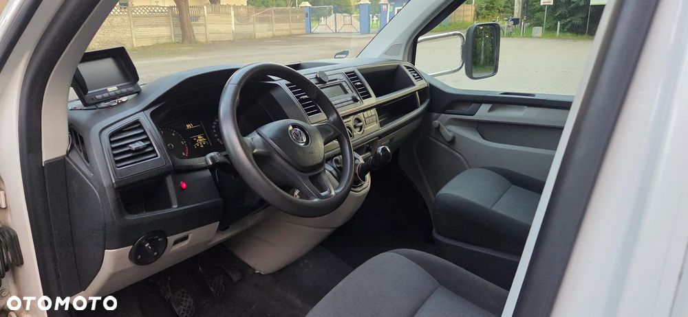 Volkswagen Transporter - 7