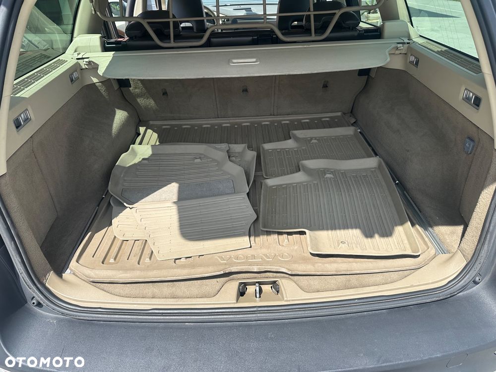 Volvo XC 70 D5 AWD Geartronic Summum - 11