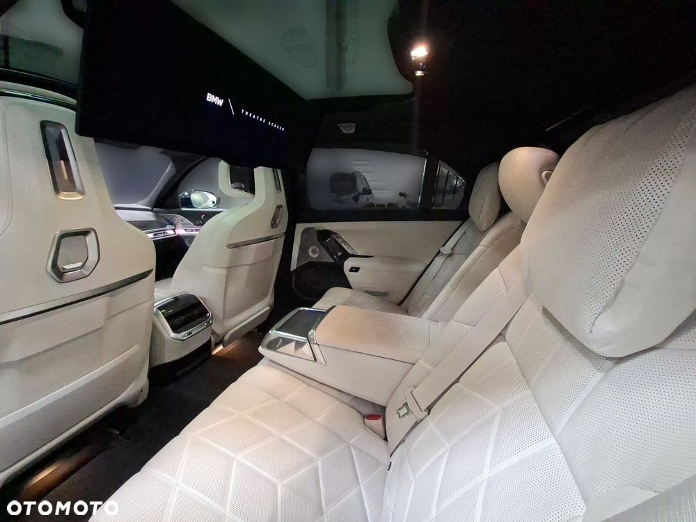BMW Seria 7 - 17